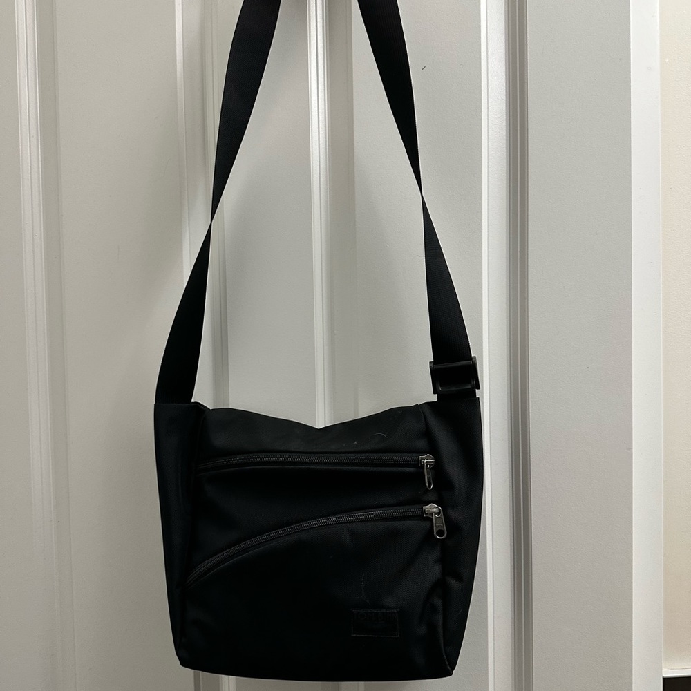 Tom Bihn icon